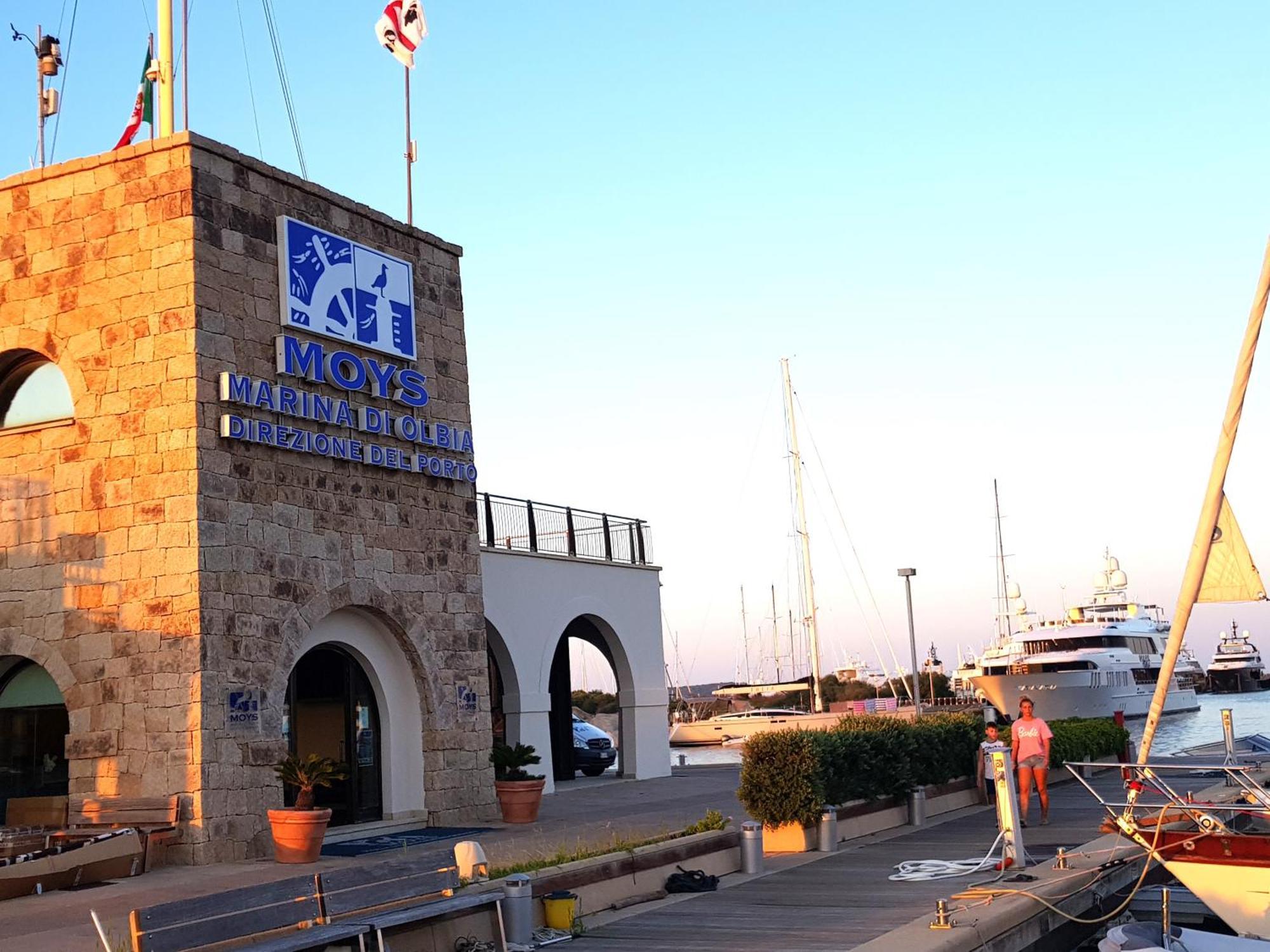 Marina Of Olbia Apartment エクステリア 写真